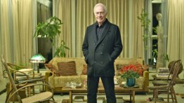 Christopher Plummer in Mike Mills' (A'89) 2010 film, "Beginners"